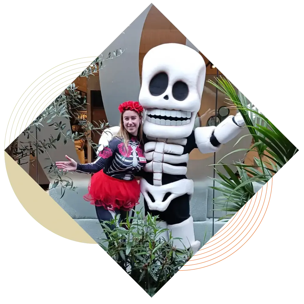 WOONHART2600009   Halloween Web #1